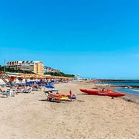 With Terrace For 4 People - Swimming Pool Near The 3*