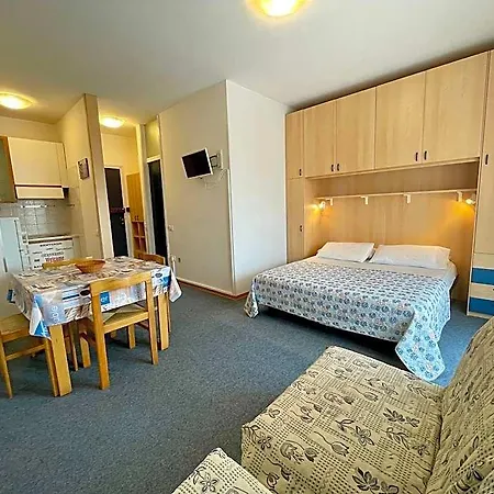 With Terrace For 4 People - Swimming Pool Near The 3*